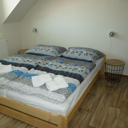 Apartman Relax-Chatka A Apartman Mikulov Exterior foto